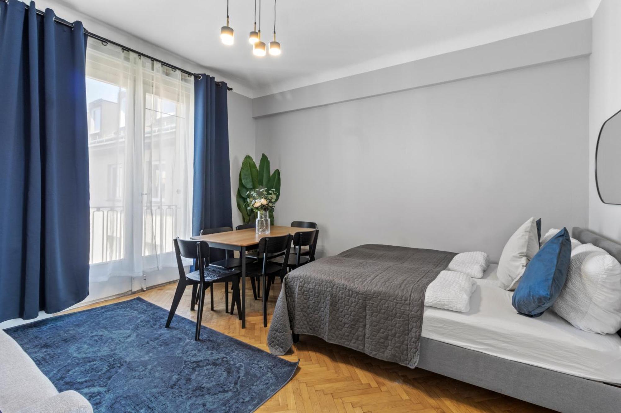 French Balcony - 45M² - Szeneviertel Apartment Vienna Exterior photo