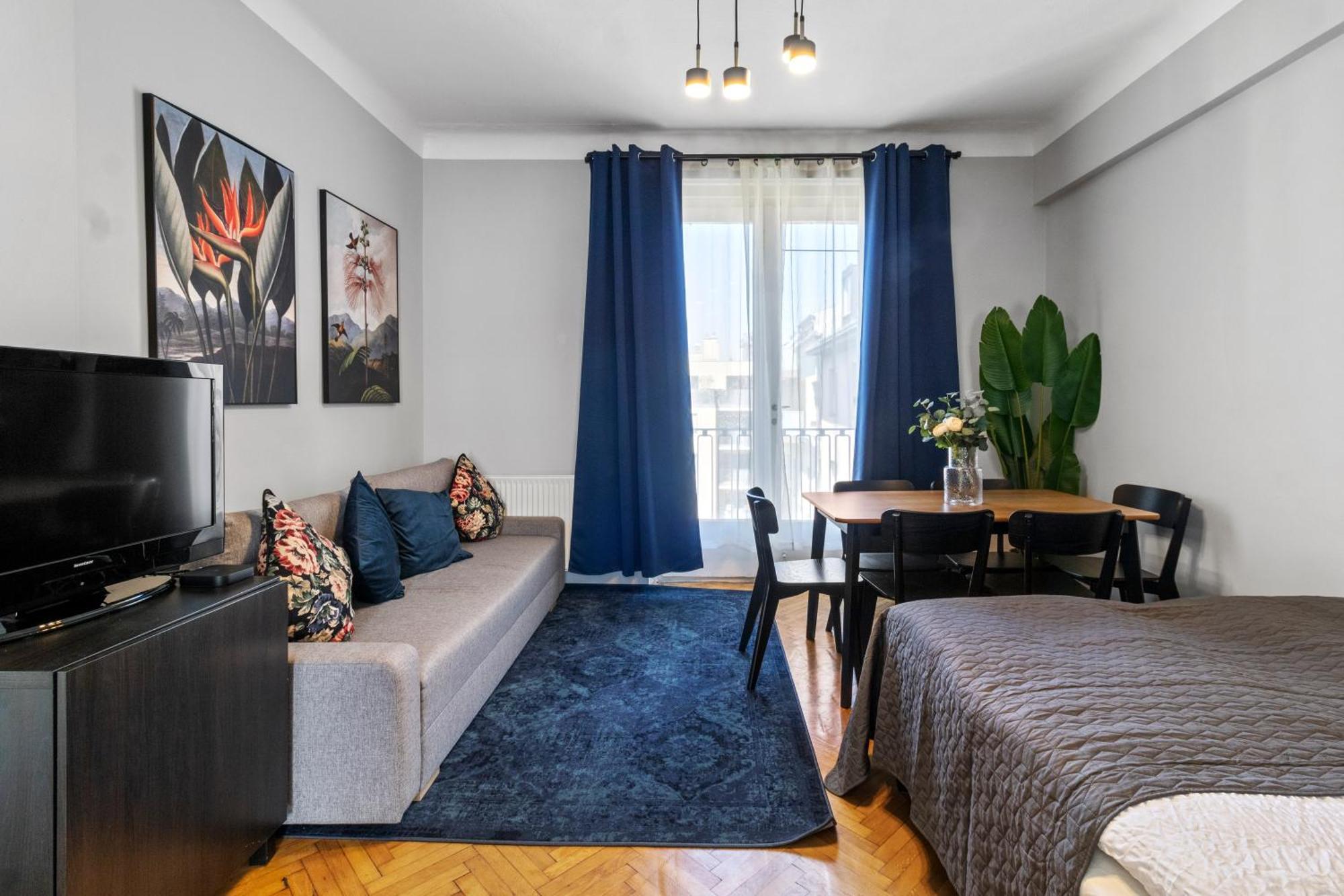 French Balcony - 45M² - Szeneviertel Apartment Vienna Exterior photo